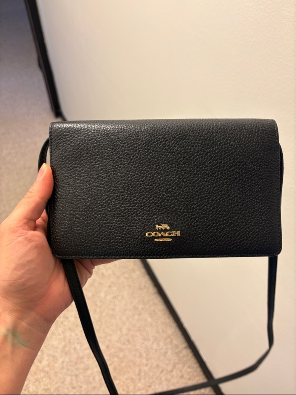 Coach Black Pebbled Leather Wallet Crossbody Clutch Gold Hardware